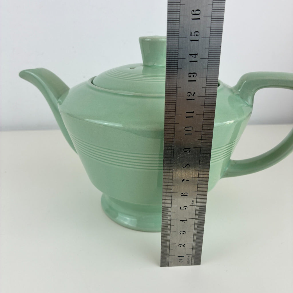 Woods Ware Beryl Green Teapot 2 Pints Mid Century Vintage
